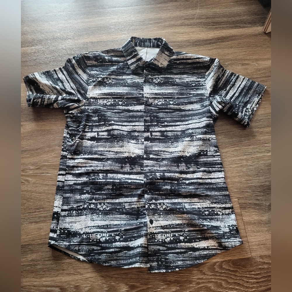 Lululemon Black and White Casual Button Down Shirt with Abstract Pattern